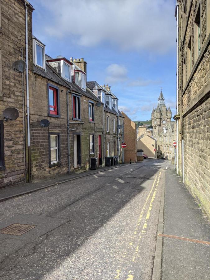 Central Hawick Spacious Stylish Flat With Log Burner Exterior photo